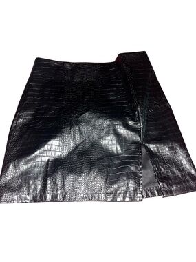 SHEIN Size L Black Faux Croc Leather Mini Skirt with slit.